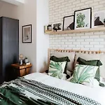 Loft Apartment With Balcony In Centre